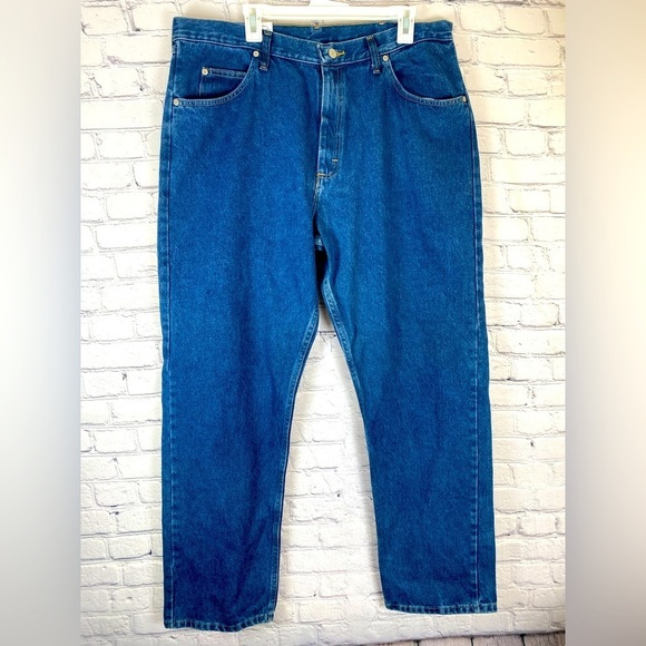 Wrangler Hero Relaxed Fit Jeans size 38x32 - Picture 1 of 7